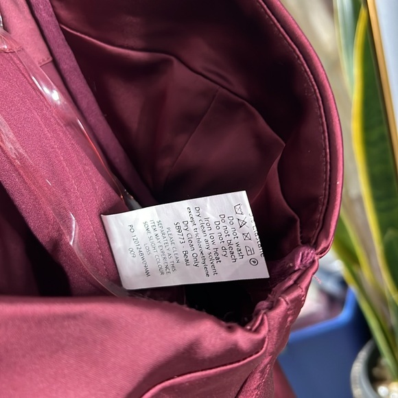 HOUSE OF CB 'Beau' Wine Pleated Midi Dress NWOT - Picture 9 of 10